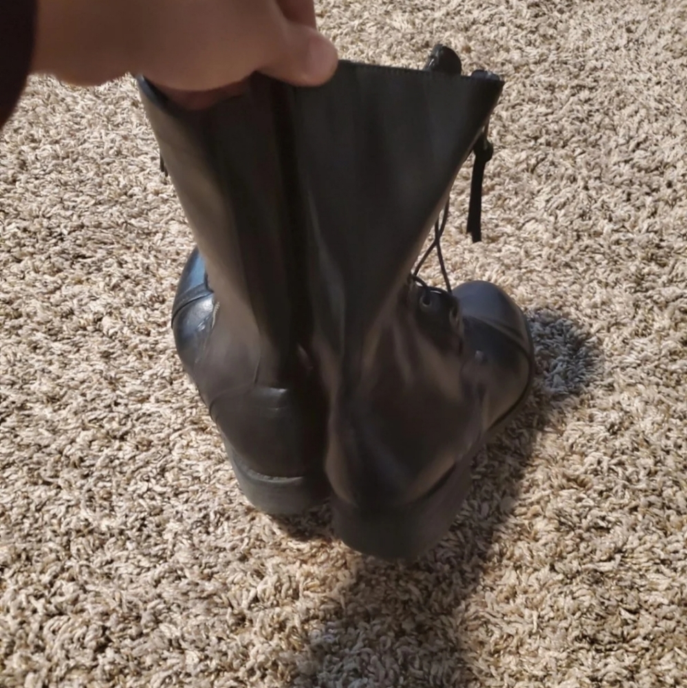 Cathy Jean combat boots - Picture 3 of 3